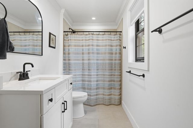 8 Gale Street, Concord, NH 03301