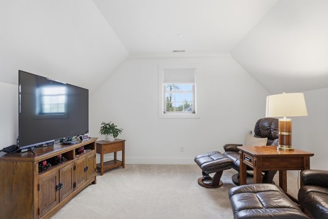 8 Gale Street, Concord, NH 03301
