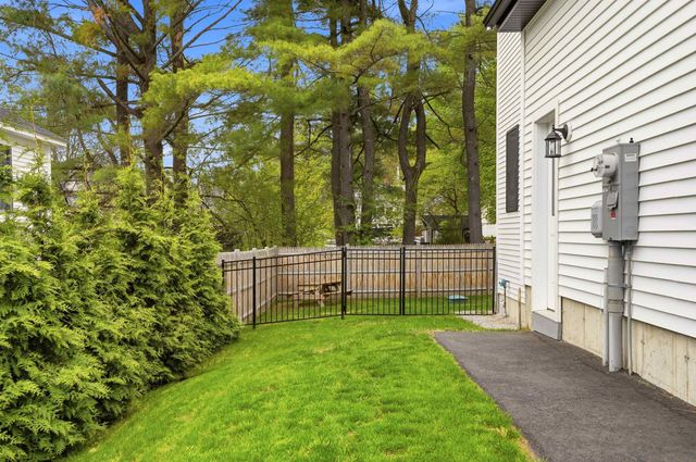 8 Gale Street, Concord, NH 03301