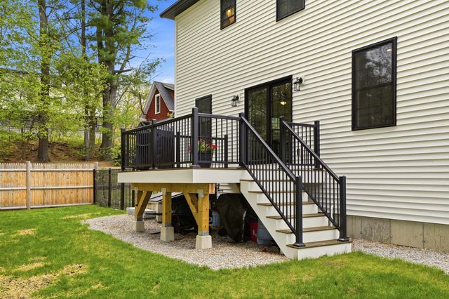 8 Gale Street, Concord, NH 03301