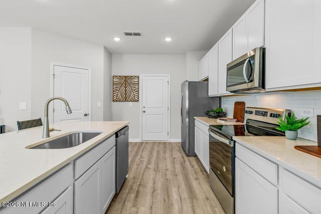 14752 MACADAMIA Lane, Jacksonville, FL 32218