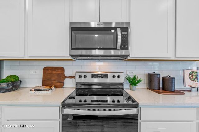 14752 MACADAMIA Lane, Jacksonville, FL 32218