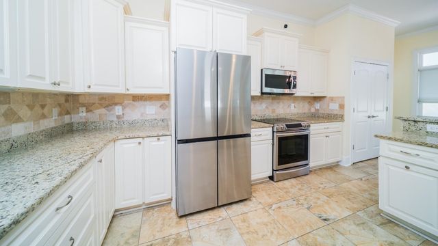 705 Fountain View Ct., Little River, SC 29566