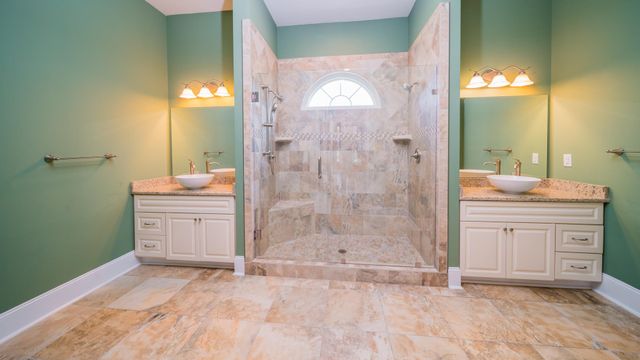 705 Fountain View Ct., Little River, SC 29566