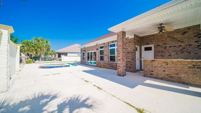 705 Fountain View Ct., Little River, SC 29566