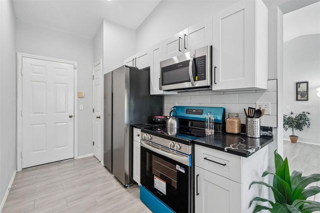 201 113TH STREET E, Bradenton, FL 34212