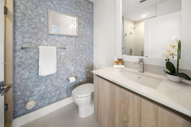 33 N Shore Dr 33, Miami Beach, FL 33141