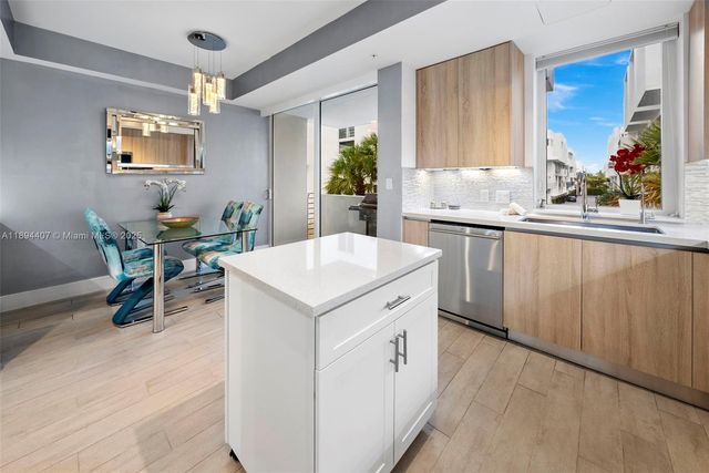 33 N Shore Dr 33, Miami Beach, FL 33141