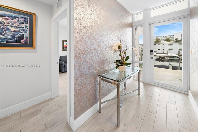 33 N Shore Dr 33, Miami Beach, FL 33141