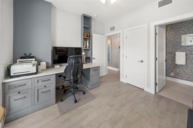 33 N Shore Dr 33, Miami Beach, FL 33141