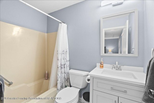 5475 Maple Ridge Road, Haslett, MI 48840