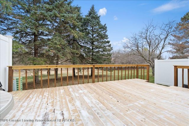 5475 Maple Ridge Road, Haslett, MI 48840