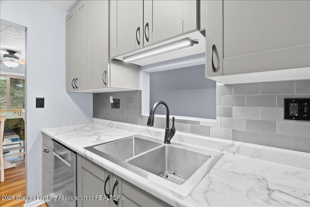 5475 Maple Ridge Road, Haslett, MI 48840