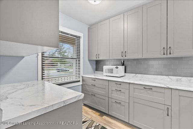 5475 Maple Ridge Road, Haslett, MI 48840