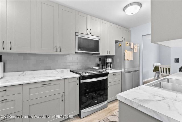 5475 Maple Ridge Road, Haslett, MI 48840