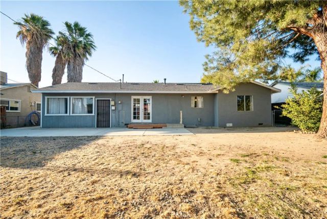 1101 Val Verde, Hemet, CA 92543