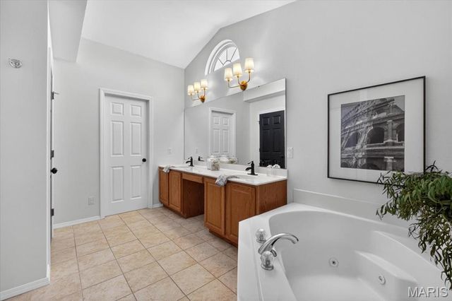 1224 Clarendon Drive, O'fallon, IL 62269