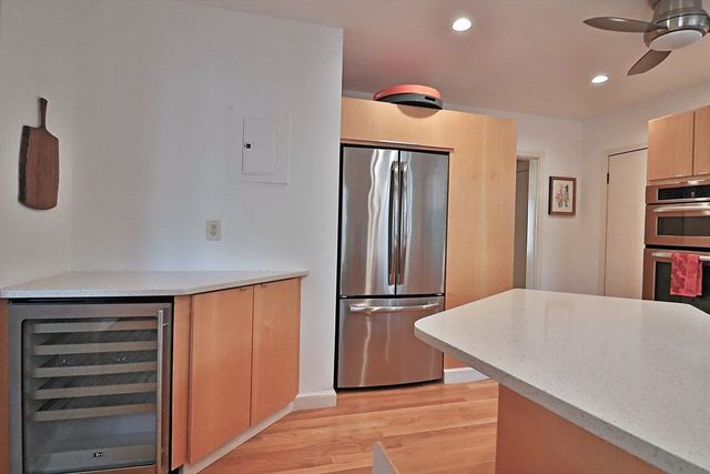 141 Beaconsfield Rd. 3, Brookline, MA 02445