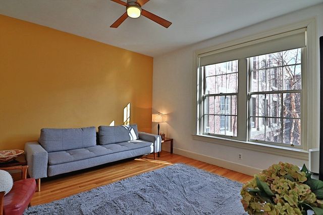 141 Beaconsfield Rd. 3, Brookline, MA 02445