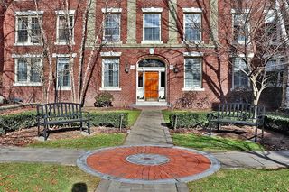 141 Beaconsfield Rd. 3, Brookline, MA 02445