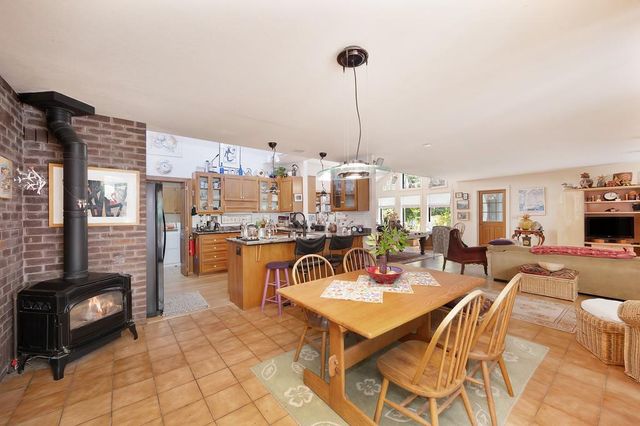 15288 William Dr, Auburn, CA 95602