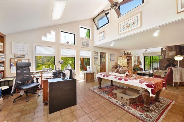 15288 William Dr, Auburn, CA 95602