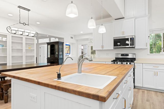 1040 Dog Bar Rd, Colfax, CA 95713
