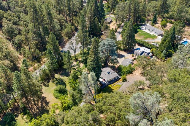 1040 Dog Bar Rd, Colfax, CA 95713