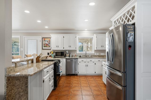 127 Tinker Street, Hot Springs, AR 71913