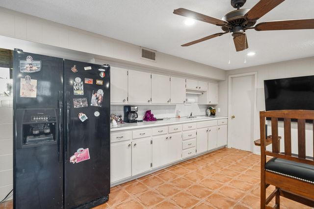 127 Tinker Street, Hot Springs, AR 71913