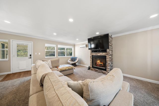 127 Tinker Street, Hot Springs, AR 71913