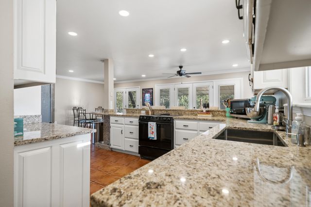 127 Tinker Street, Hot Springs, AR 71913