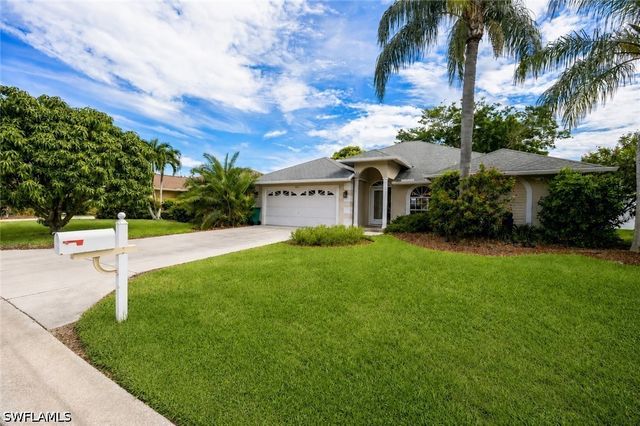 3651 Kent DR, Naples, FL 34112
