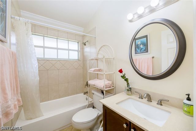 3651 Kent DR, Naples, FL 34112