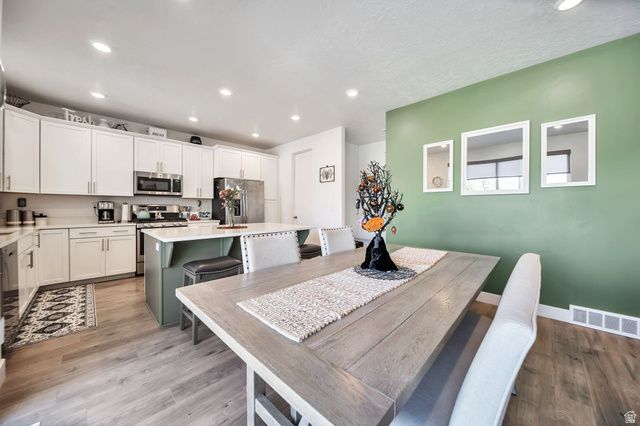 1034 W HERITAGE CREST WAY, Bluffdale, UT 84065