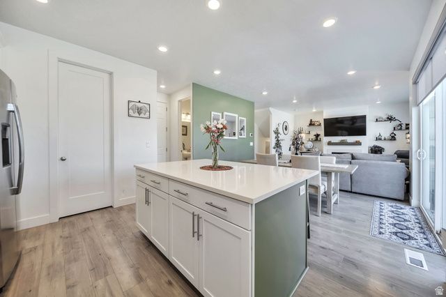 1034 W HERITAGE CREST WAY, Bluffdale, UT 84065