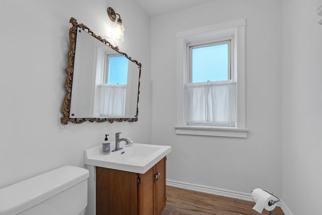 616 S Cuyler Avenue, Oak Park, IL 60304