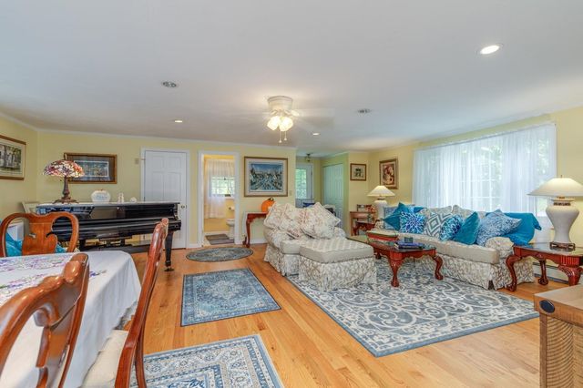 9 Severance Drive, Londonderry, NH 03053