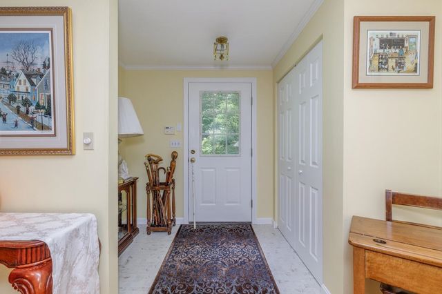 9 Severance Drive, Londonderry, NH 03053