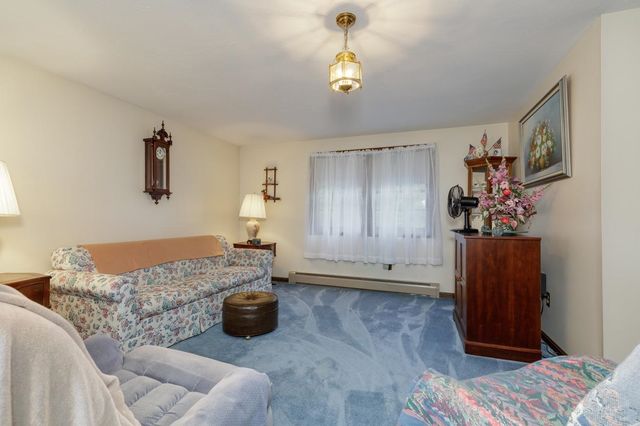 9 Severance Drive, Londonderry, NH 03053