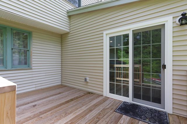 9 Severance Drive, Londonderry, NH 03053