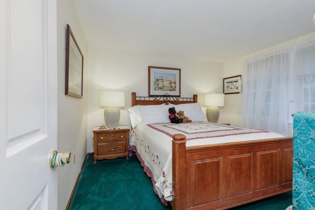 9 Severance Drive, Londonderry, NH 03053