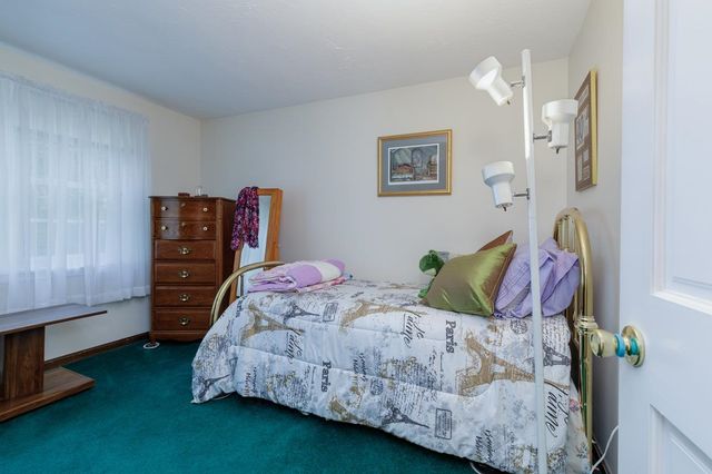 9 Severance Drive, Londonderry, NH 03053