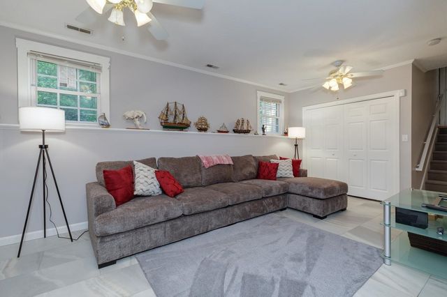 9 Severance Drive, Londonderry, NH 03053