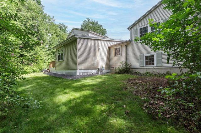 9 Severance Drive, Londonderry, NH 03053