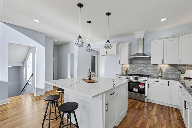 85 Lake Shore Drive, Lake Lotawana, MO 64086