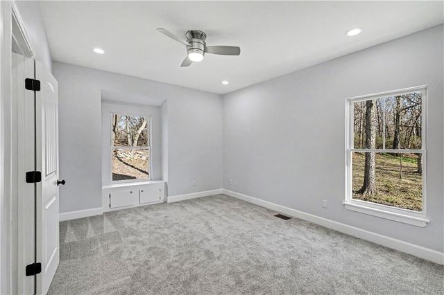 85 Lake Shore Drive, Lake Lotawana, MO 64086