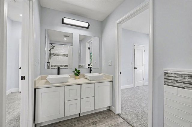 85 Lake Shore Drive, Lake Lotawana, MO 64086