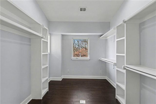 85 Lake Shore Drive, Lake Lotawana, MO 64086