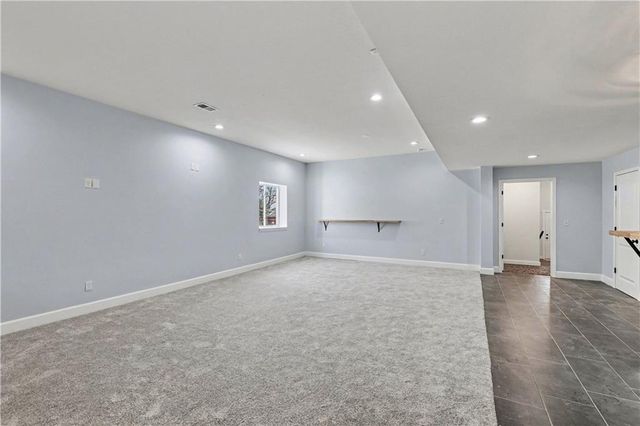 85 Lake Shore Drive, Lake Lotawana, MO 64086